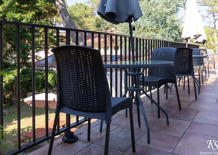 Jaray-jaclo D' Hotes